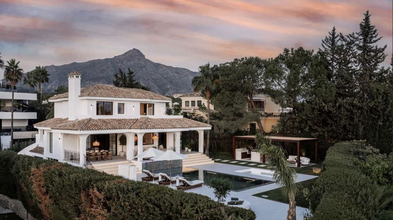 Detached Villa in Marbella, Costa del Sol – 5 beds – 5350000 €