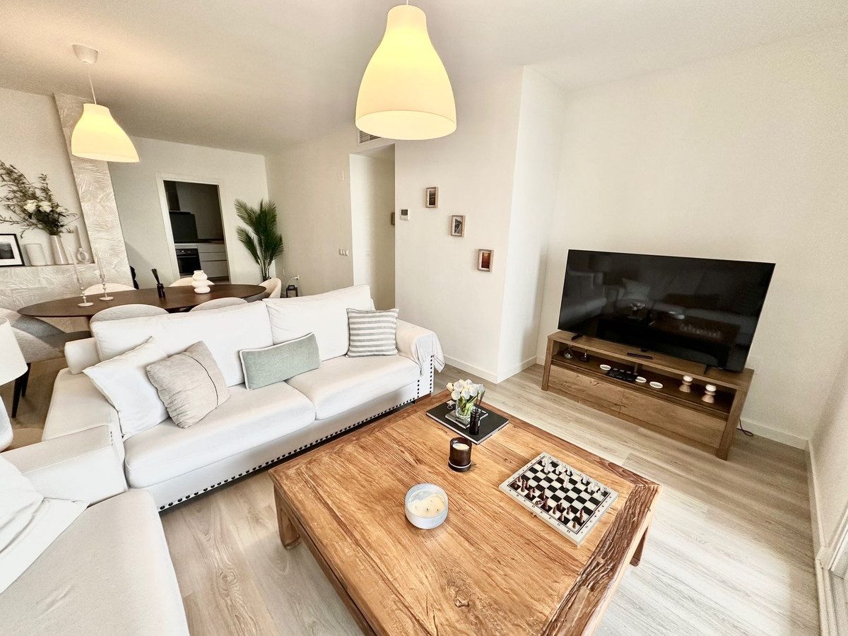 Middle Floor Apartment in Marbella, Costa del Sol – 3 beds – 420000 € - photo 8 of 20