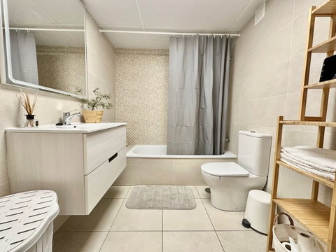 Middle Floor Apartment in Marbella, Costa del Sol – 3 beds – 420000 € - photo 17 of 20