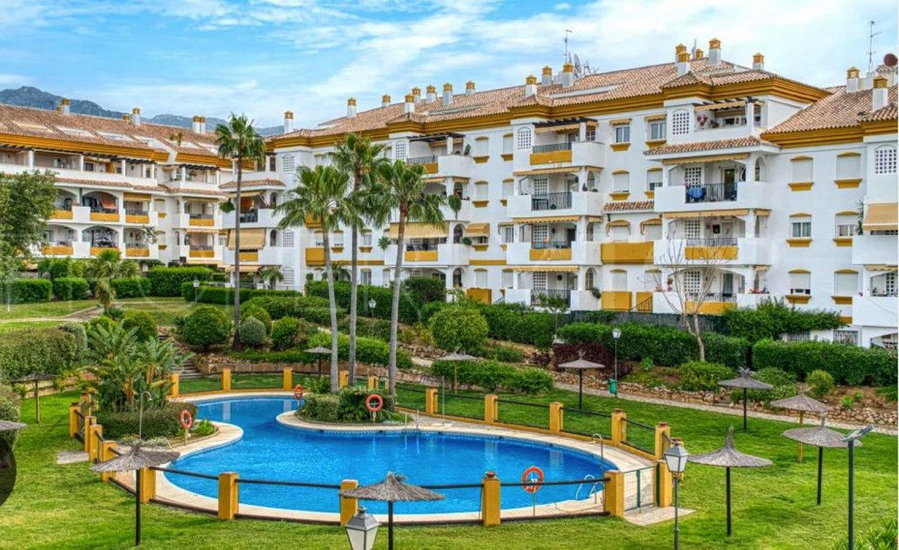 Middle Floor Apartment in Marbella, Costa del Sol – 3 beds – 665000 € - photo 1 of 24