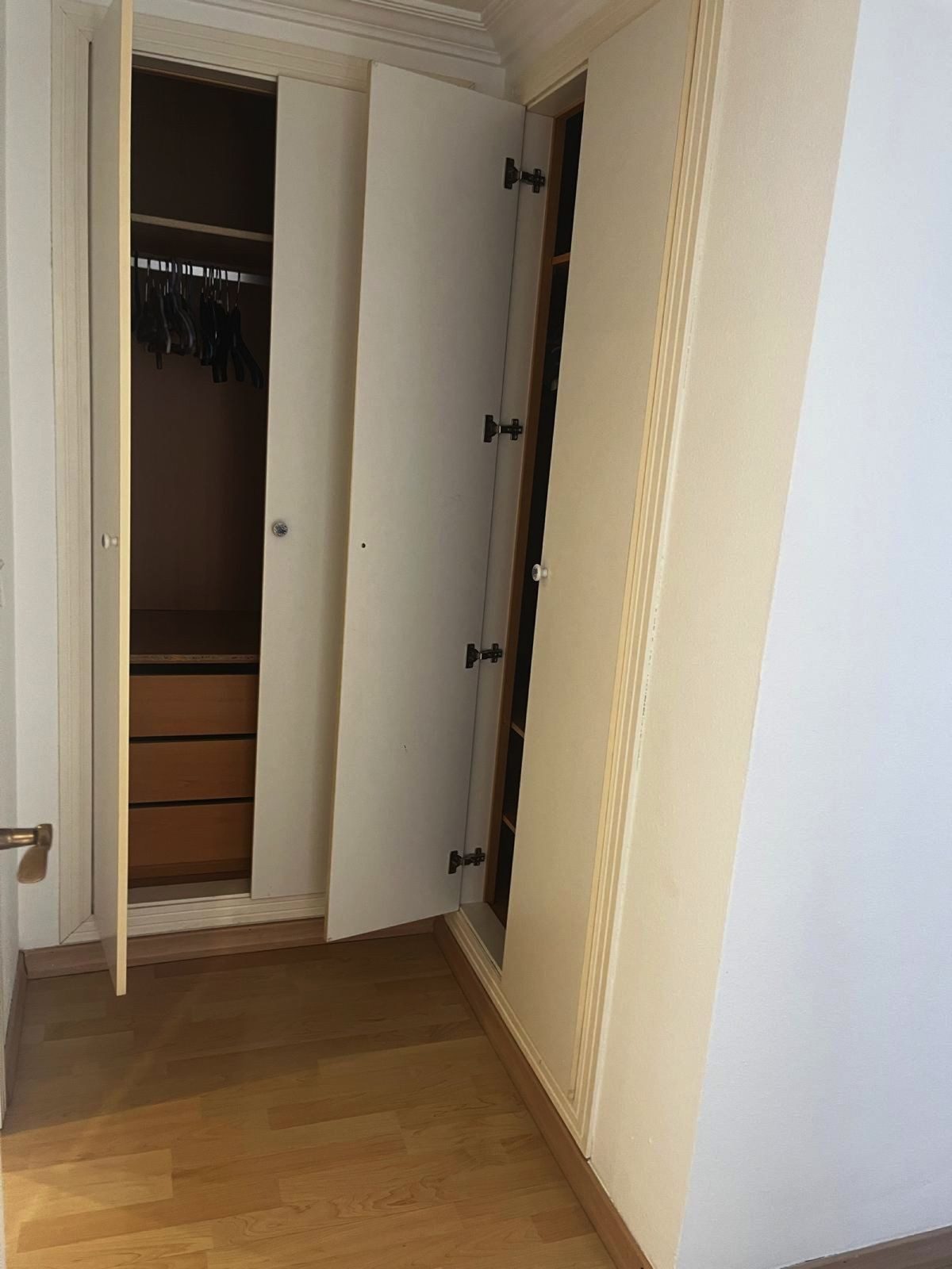 Middle Floor Apartment in Marbella, Costa del Sol – 3 beds – 665000 € - photo 9 of 24