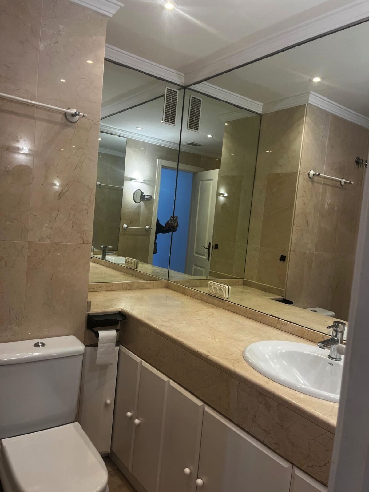 Middle Floor Apartment in Marbella, Costa del Sol – 3 beds – 665000 € - photo 14 of 24