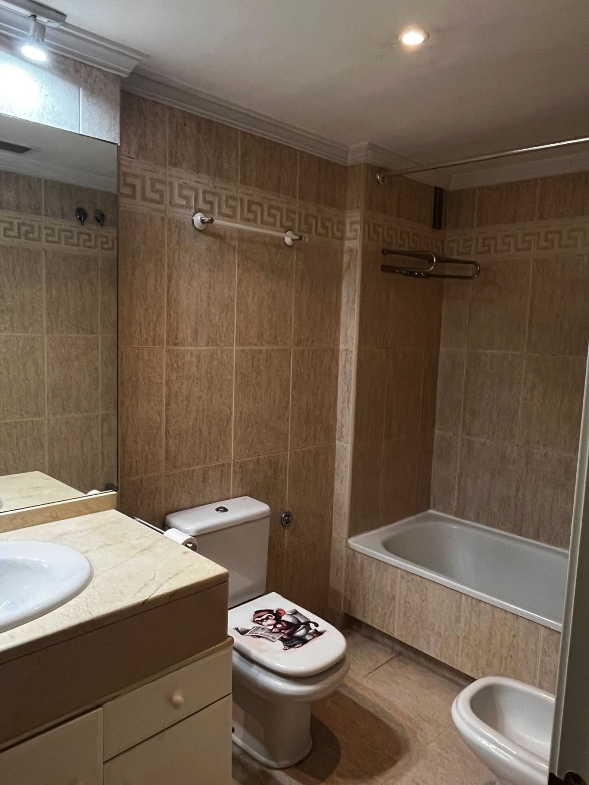 Middle Floor Apartment in Marbella, Costa del Sol – 3 beds – 665000 € - photo 16 of 24