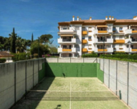 Middle Floor Apartment in Marbella, Costa del Sol – 3 beds – 665000 € - photo 20 of 24