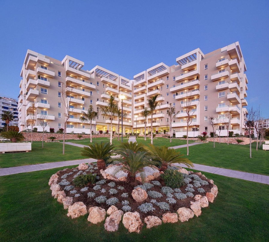 Middle Floor Apartment in Marbella, Costa del Sol – 3 beds – 420000 € - photo 1 of 18