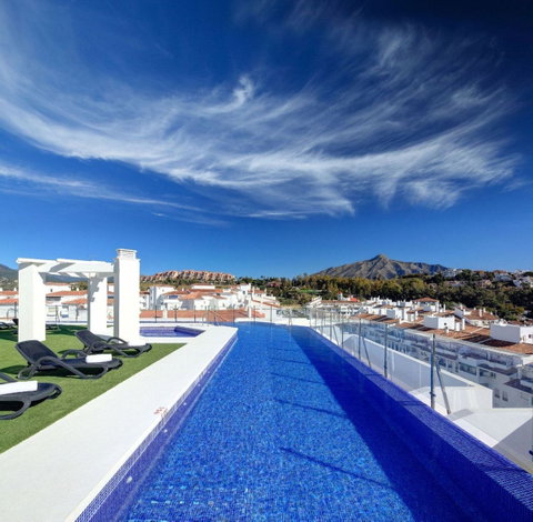 Middle Floor Apartment in Marbella, Costa del Sol – 3 beds – 420000 € - photo 2 of 18