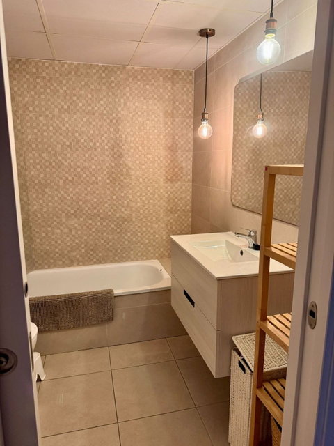 Middle Floor Apartment in Marbella, Costa del Sol – 3 beds – 420000 € - photo 14 of 18