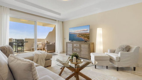 Middle Floor Apartment in Marbella, Costa del Sol – 2 beds – 575000 € - photo 5 of 23