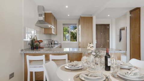 Middle Floor Apartment in Marbella, Costa del Sol – 2 beds – 575000 € - photo 6 of 23