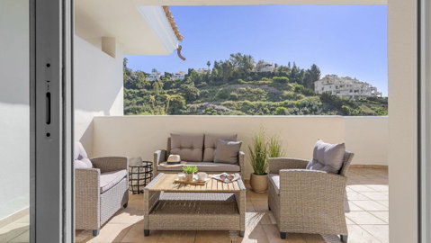 Middle Floor Apartment in Marbella, Costa del Sol – 2 beds – 575000 € - photo 17 of 23