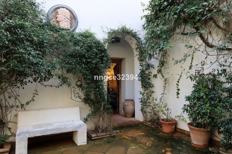 Detached Villa in Sotogrande Costa, Costa del Sol – 3 beds – 1850000 €