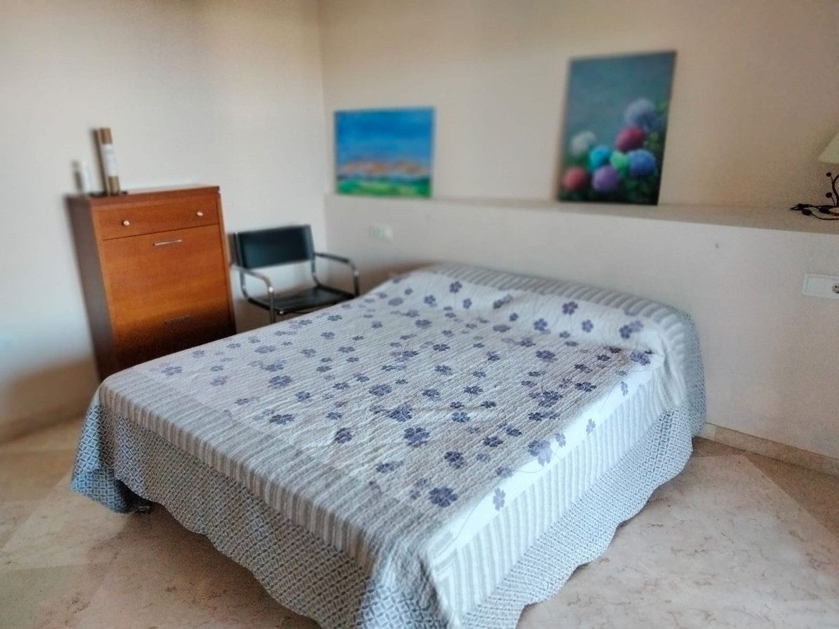 Middle Floor Apartment in Marbella, Costa del Sol – 2 beds – 379000 € - photo 4 of 23