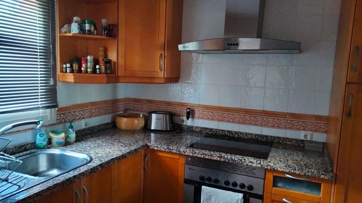 Middle Floor Apartment in Marbella, Costa del Sol – 2 beds – 379000 € - photo 6 of 23