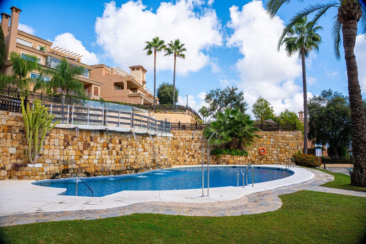Middle Floor Apartment in Marbella, Costa del Sol – 2 beds – 379000 € - photo 21 of 23