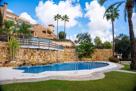 Middle Floor Apartment in Marbella, Costa del Sol – 2 beds – 379000 € - photo 21 of 23