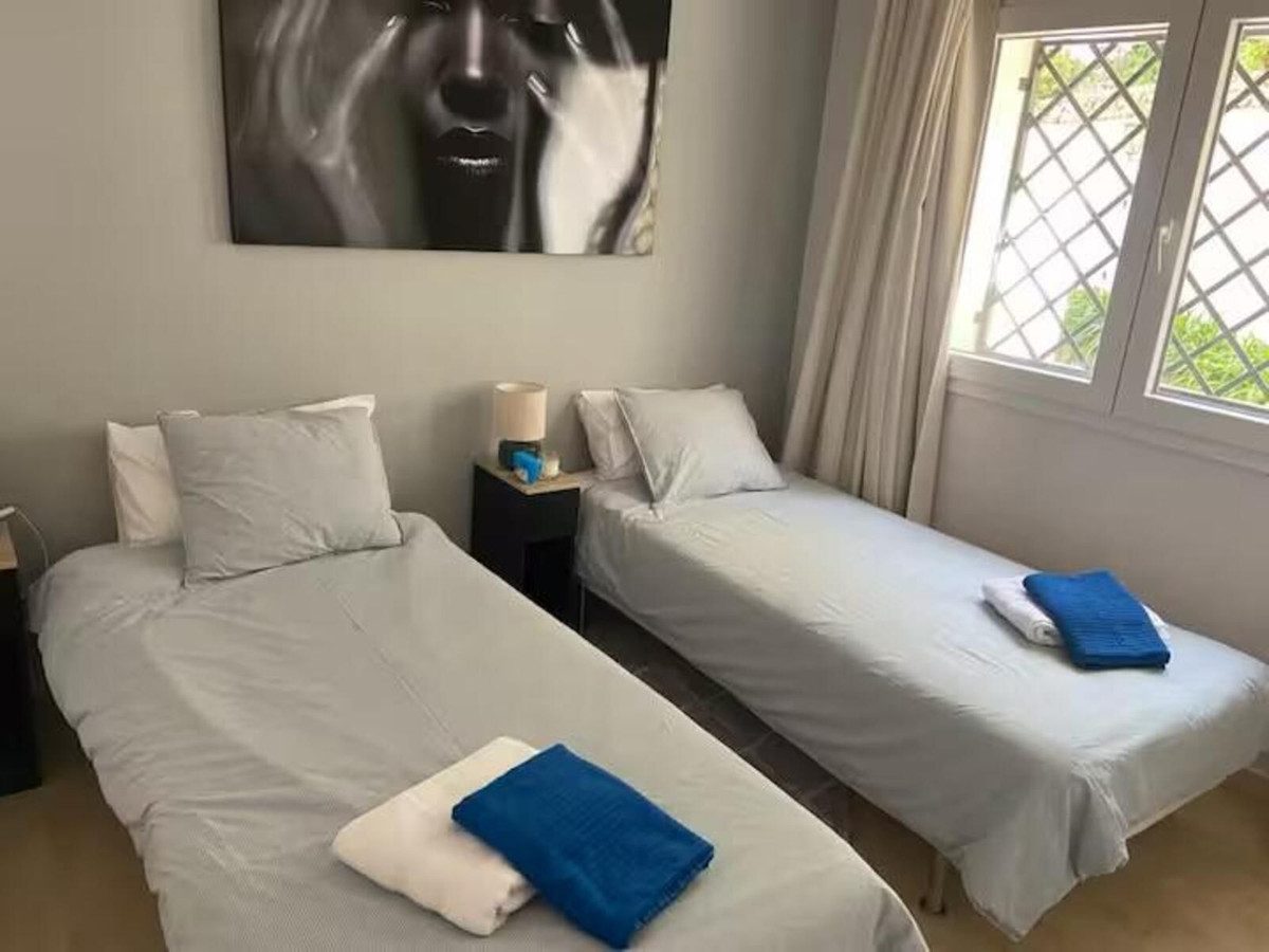 Ground Floor Apartment in Marbella, Costa del Sol – 2 beds – 445000 € - photo 8 of 18