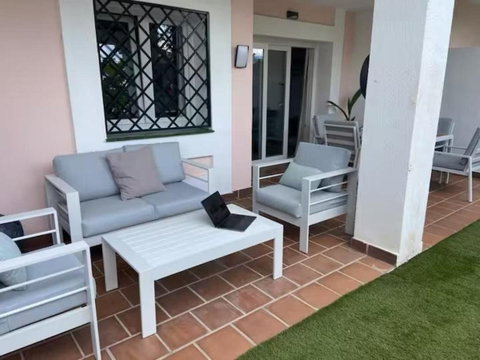 Ground Floor Apartment in Marbella, Costa del Sol – 2 beds – 445000 € - photo 12 of 18