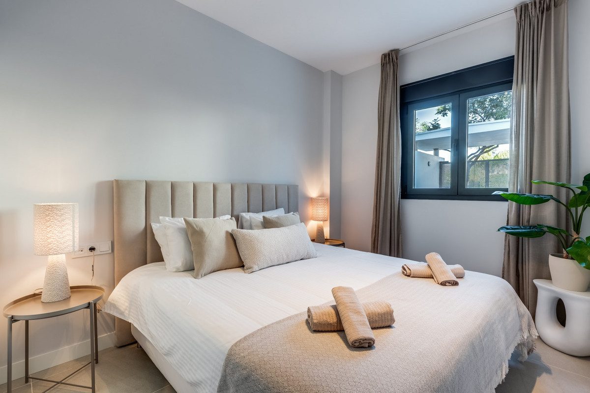 Ground Floor Apartment in Estepona, Costa del Sol – 2 beds – 475000 € - photo 5 of 25