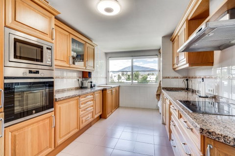 Middle Floor Apartment in Estepona, Costa del Sol – 2 beds – 369000 € - photo 11 of 20