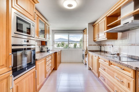 Middle Floor Apartment in Estepona, Costa del Sol – 2 beds – 369000 € - photo 12 of 20