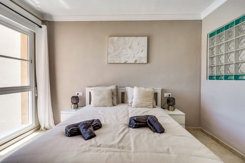 Middle Floor Apartment in Estepona, Costa del Sol – 2 beds – 369000 € - photo 15 of 20