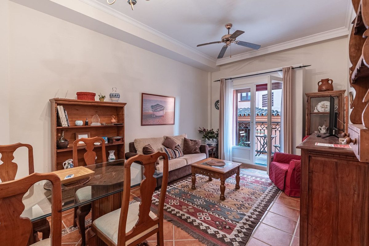 Middle Floor Apartment in Benahavís, Costa del Sol – 1 beds – 250000 € - photo 5 of 32