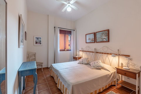 Middle Floor Apartment in Benahavís, Costa del Sol – 1 beds – 250000 € - photo 11 of 32
