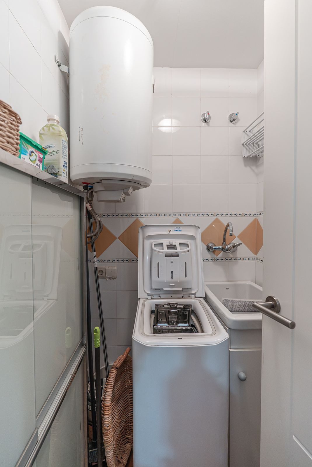Middle Floor Apartment in Benahavís, Costa del Sol – 1 beds – 250000 € - photo 23 of 32