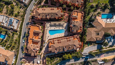 Middle Floor Apartment in Benahavís, Costa del Sol – 1 beds – 250000 € - photo 31 of 32