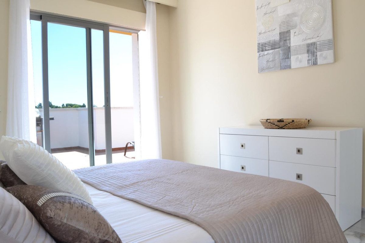 Penthouse in Marbella, Costa del Sol – 2 beds – 525000 € - photo 14 of 19