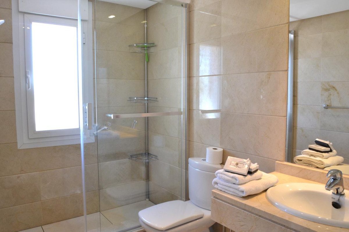 Penthouse in Marbella, Costa del Sol – 2 beds – 525000 € - photo 16 of 19