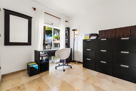 Middle Floor Apartment in Marbella, Costa del Sol – 2 beds – 399000 € - photo 15 of 25
