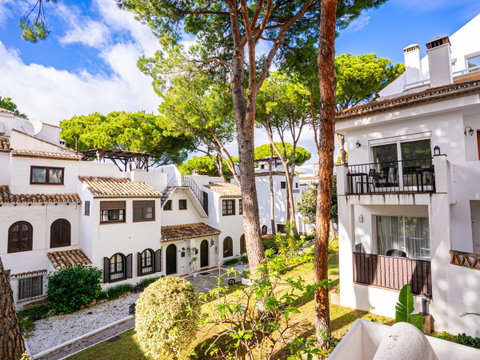 Middle Floor Apartment in Marbella, Costa del Sol – 2 beds – 399000 € - photo 19 of 25