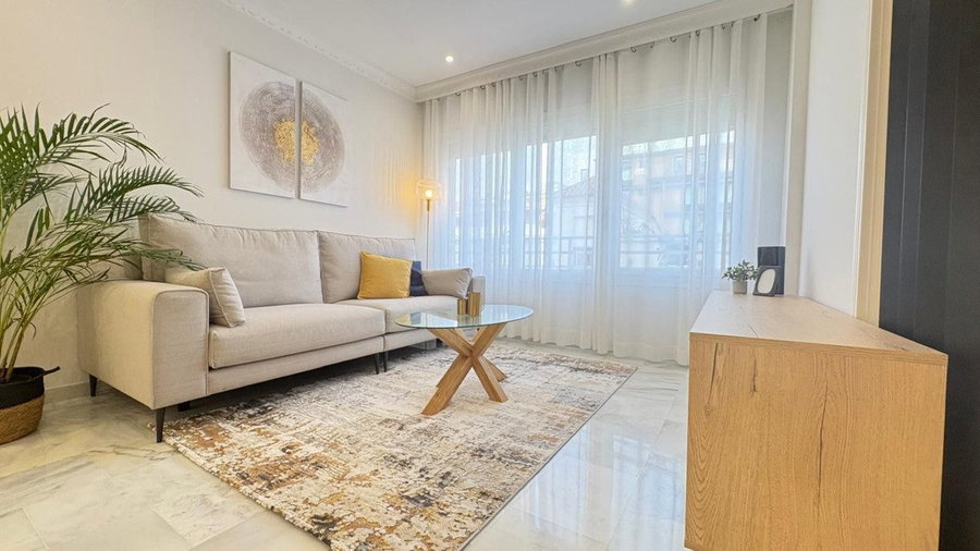 Middle Floor Apartment in Marbella, Costa del Sol – 2 beds – 465000 € - photo 1 of 15