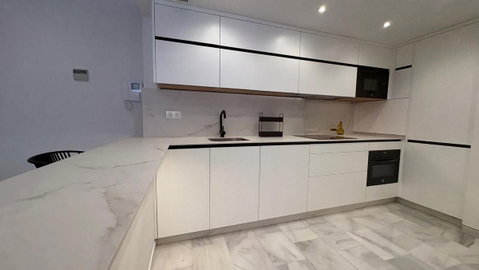 Middle Floor Apartment in Marbella, Costa del Sol – 2 beds – 465000 € - photo 5 of 15