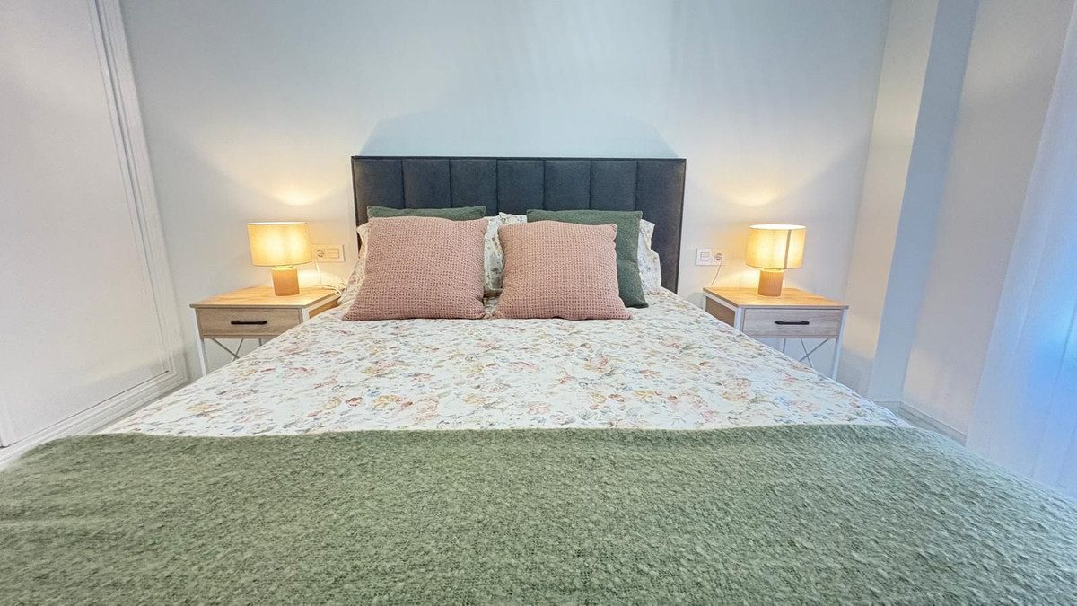 Middle Floor Apartment in Marbella, Costa del Sol – 2 beds – 465000 € - photo 6 of 15