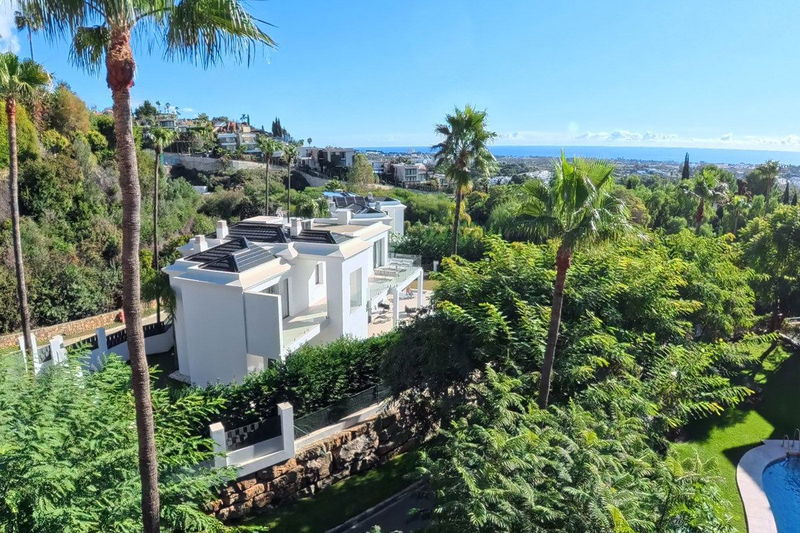 Middle Floor Apartment in Benahavís, Costa del Sol – 3 beds – 835000 €