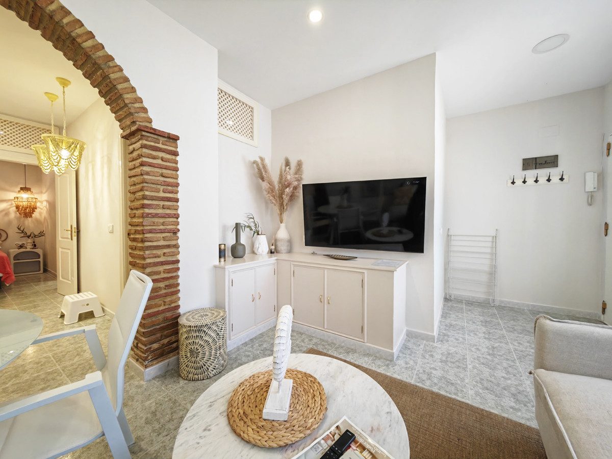 Ground Floor Apartment in Mijas, Costa del Sol – 2 beds – 290000 € - photo 4 of 14