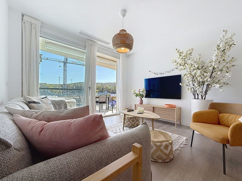 Middle Floor Apartment in Estepona, Costa del Sol – 3 beds – 425000 €