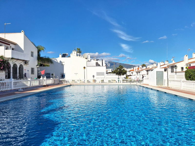 Semi-Detached House in Estepona, Costa del Sol – 2 beds – 310000 €