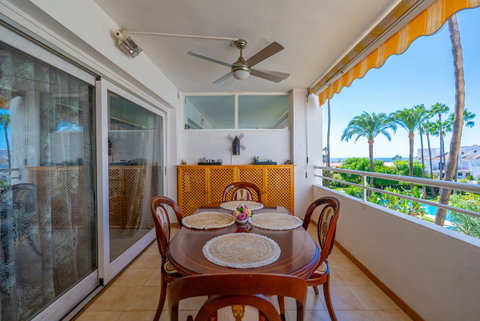 Middle Floor Apartment in Estepona, Costa del Sol – 2 beds – 350000 € - photo 5 of 22