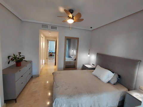 Middle Floor Apartment in Marbella, Costa del Sol – 2 beds – 540000 € - photo 5 of 16
