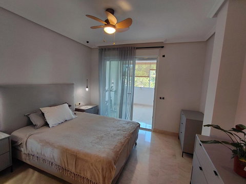 Middle Floor Apartment in Marbella, Costa del Sol – 2 beds – 540000 € - photo 6 of 16