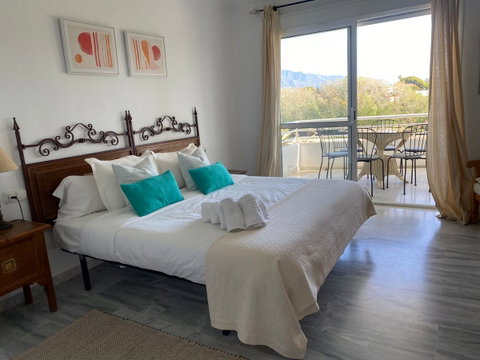 Middle Floor Apartment in Marbella, Costa del Sol – 3 beds – 650000 € - photo 10 of 12