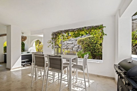 Ground Floor Apartment in Marbella, Costa del Sol – 2 beds – 695000 € - photo 11 of 24