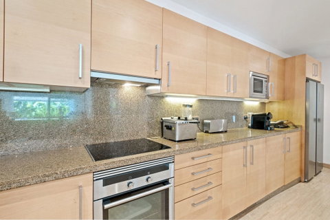Ground Floor Apartment in Marbella, Costa del Sol – 2 beds – 695000 € - photo 12 of 24