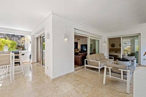 Ground Floor Apartment in Marbella, Costa del Sol – 2 beds – 695000 € - photo 15 of 24