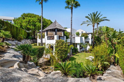 Ground Floor Apartment in Marbella, Costa del Sol – 2 beds – 695000 € - photo 17 of 24