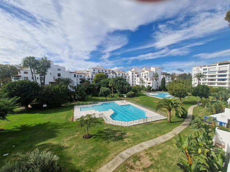 Middle Floor Apartment in Marbella, Costa del Sol – 2 beds – 560000 €
