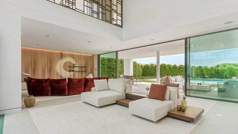Detached Villa in Marbella, Costa del Sol – 5 beds – 9500000 € - photo 8 of 46